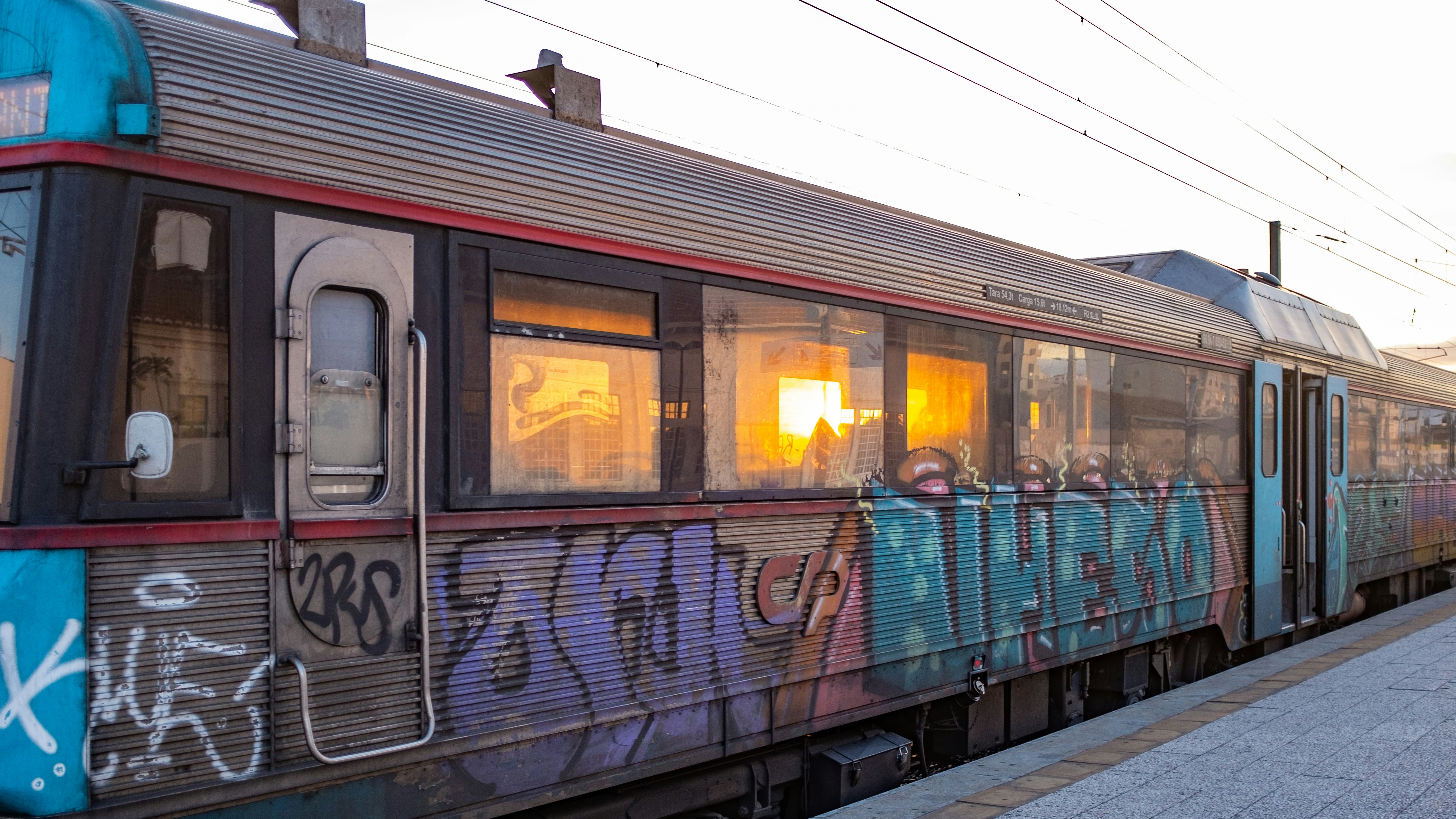 Graffiti removal from trains